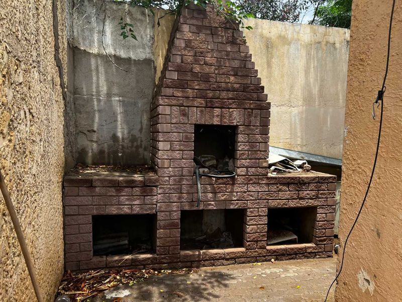 Price drastically reduced - Photo 7