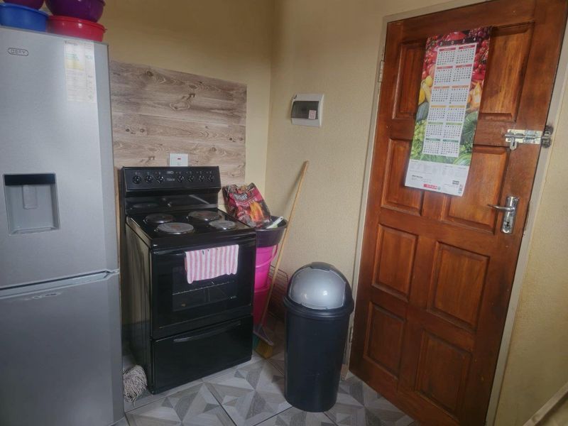 Your Ideal Home Awaits in Secure Rosslyn Community - Photo 3