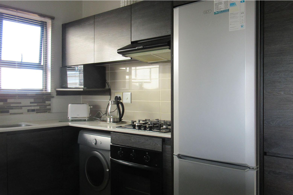 Beautiful Modern 2-bedroom apartment up for grabs - Photo 2