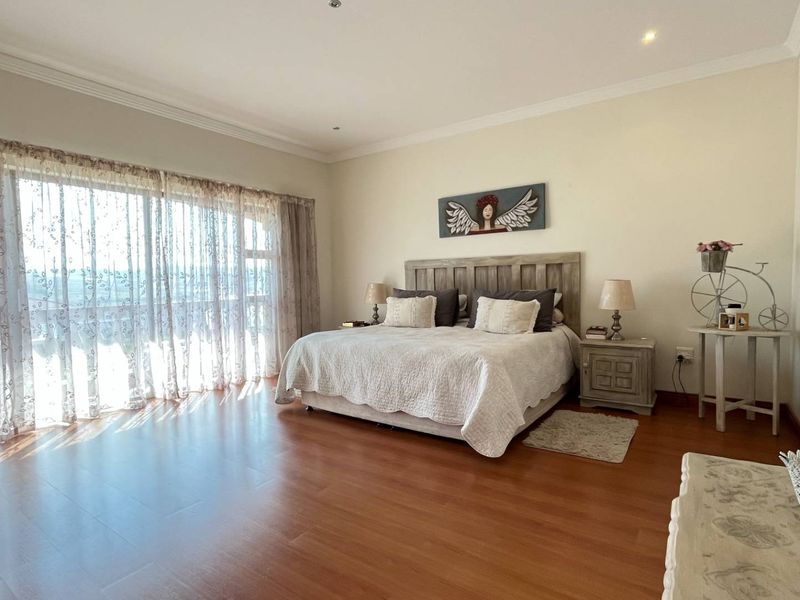 Your Dream Home with Additional Separate 2nd Home in Hartenbos: Luxury, Views, and Space - Photo 3