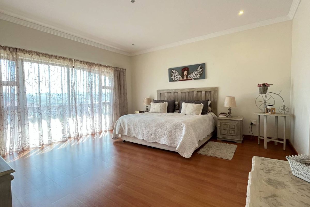 Your Dream Home with Additional Separate 2nd Home in Hartenbos: Luxury, Views, and Space - Photo 3