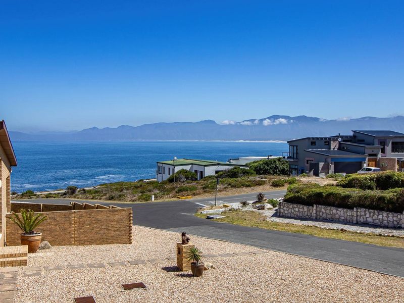 Location Perfection - Photo 4