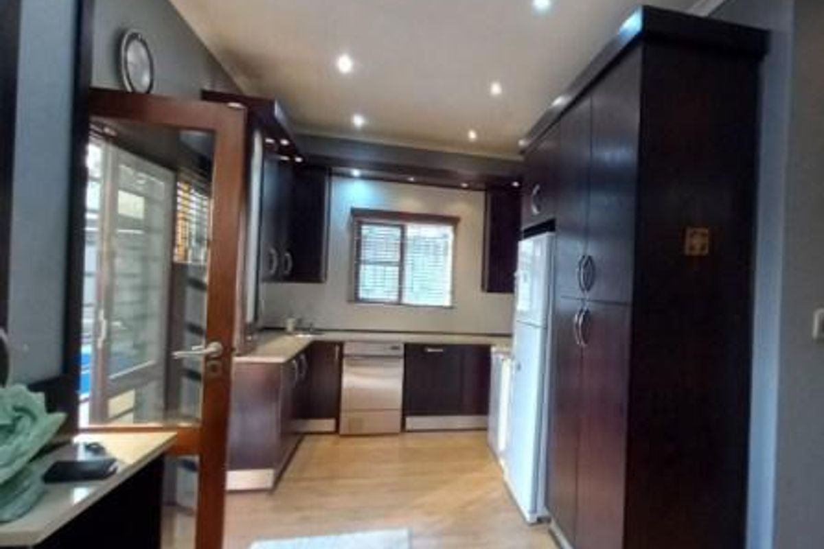 FOR SALE- 4 BEDROOM HOUSE IN OKAHANDJA, NAMIBIA - Photo 2