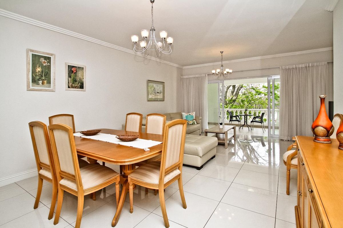 Exclusive Furnished Apartment in Secure Road Closure! - Photo 3