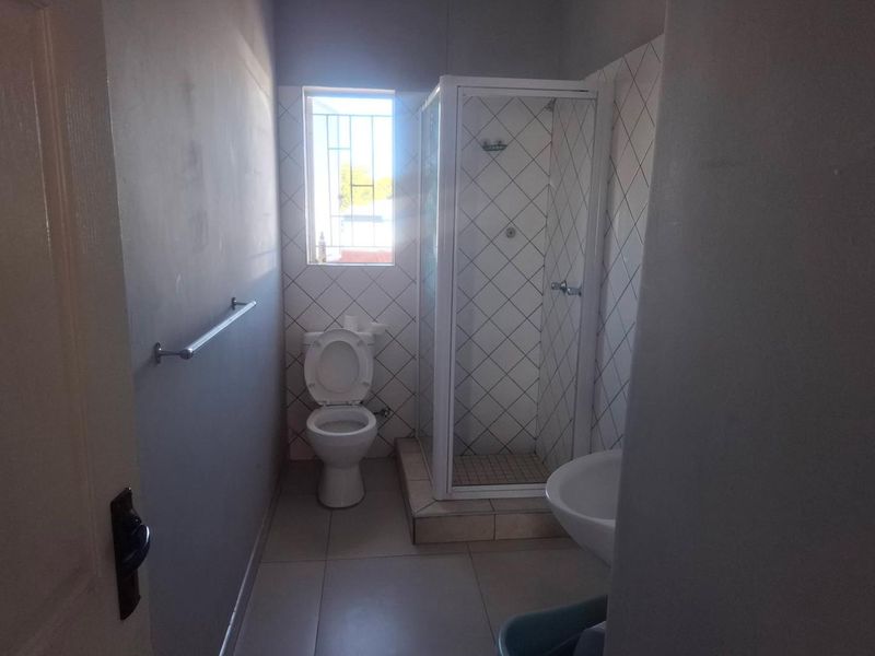 🏡 KATUTURA | HILMA JOHANNES COURT | N$ 800 000 INCLUSIVE OF COSTS | NEWLY RENOVATED - Photo 6