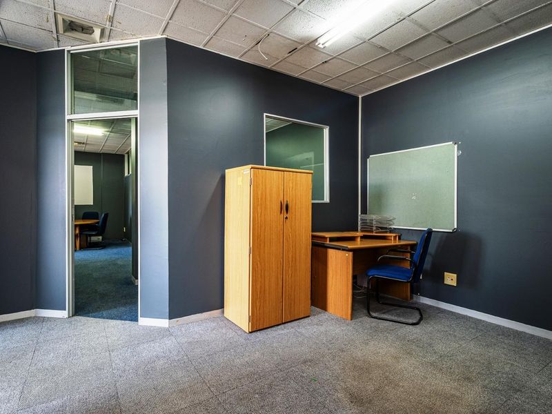 PRIME OFFICE SPACE - KNOWLES CENTRE, PINETOWN - Photo 6