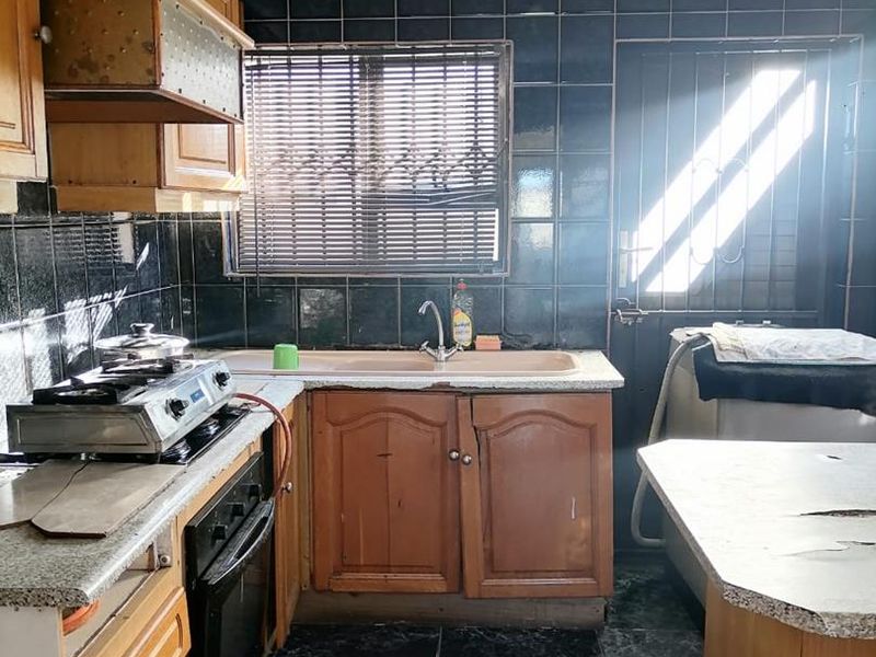 3-Bedroom Home for Sale in Hazeldene - Photo 4