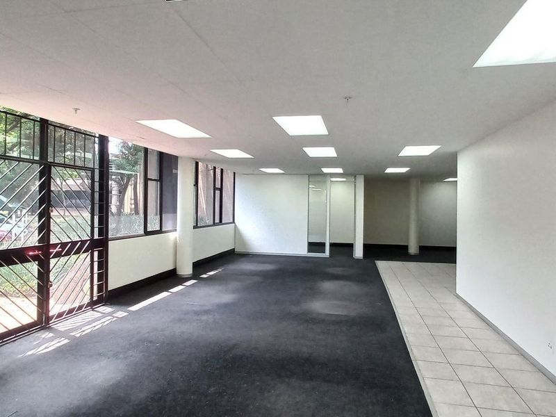 787m2 Isando Office To Let - Photo 10