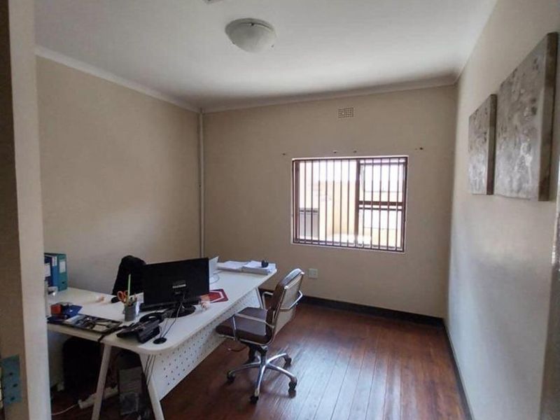 Office For Rent Windhoek West - Photo 8