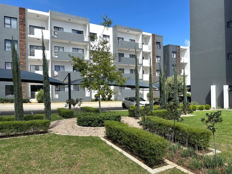 Fully furnished In Carlswald - Photo 2