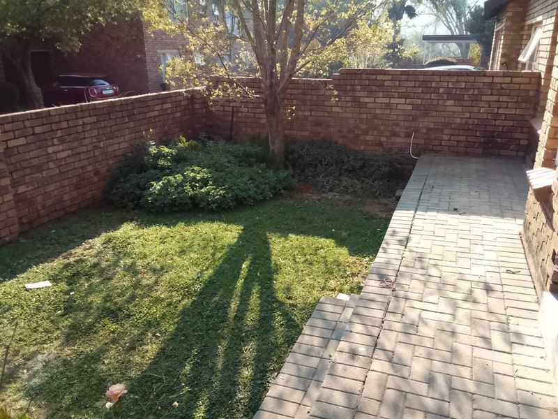 Your Perfect Home Awaits in Wilgeheuwel!  FOR RENT | R9 000 per Month - Photo 2