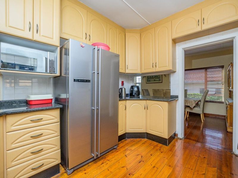 Property with income potential or suitable for multi-generational family. - Photo 7