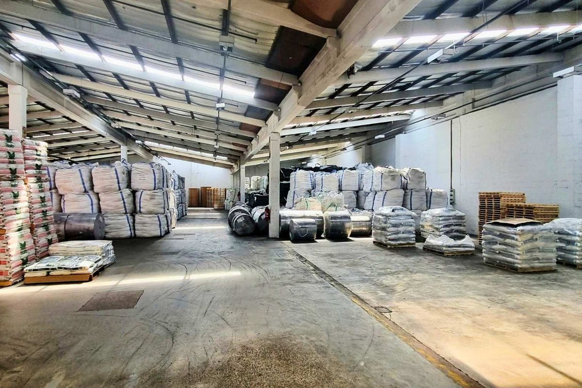 Warehouse to Let | New Germany | 1,639 m2 | Dock & Leveller - Photo 5