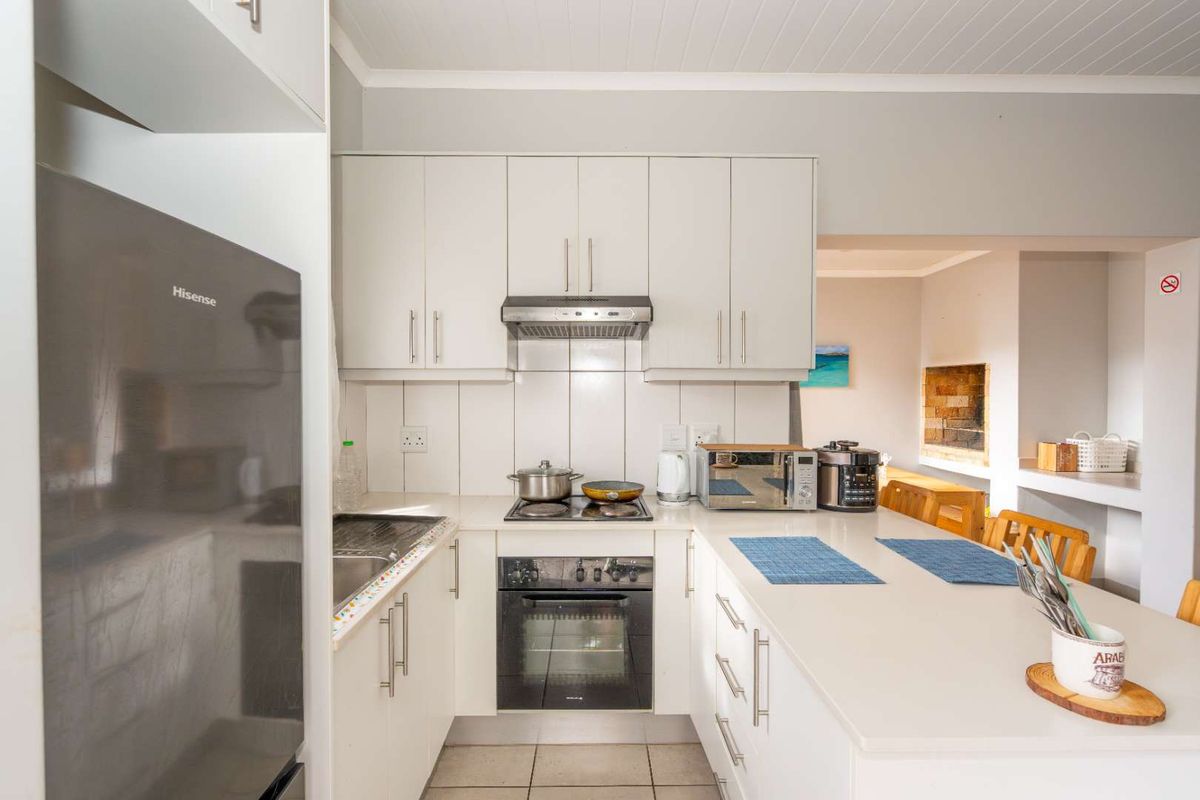 2 Bedroom Townhouse in Laguna Sands, Langebaan - Photo 4