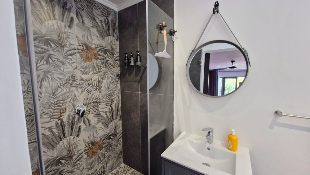 Ensuite for second bedroom