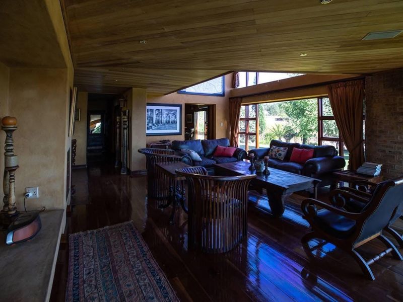 Exclusive Estate Living | Space, Privacy & Views - Photo 8