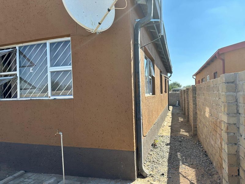 !!️!!️!!️ Bargain !!️ Bargain 🔥!!️!!️ Buy a 3 bedroom home in Okahandja, N$ 980 000 - Photo 6