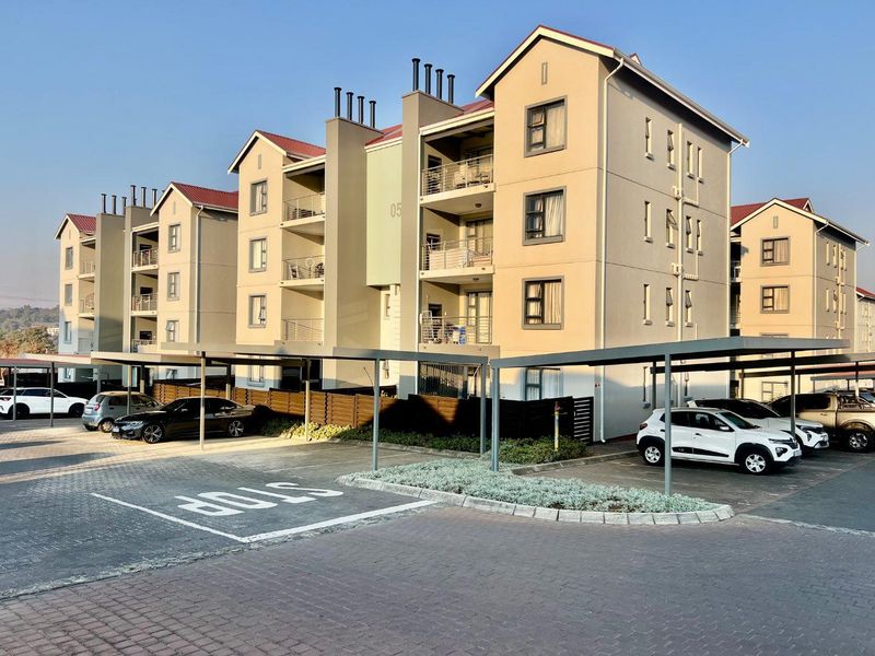 Charming 3-Bed Garden Unit in Sought-After Modderfontein Estate - Photo 2