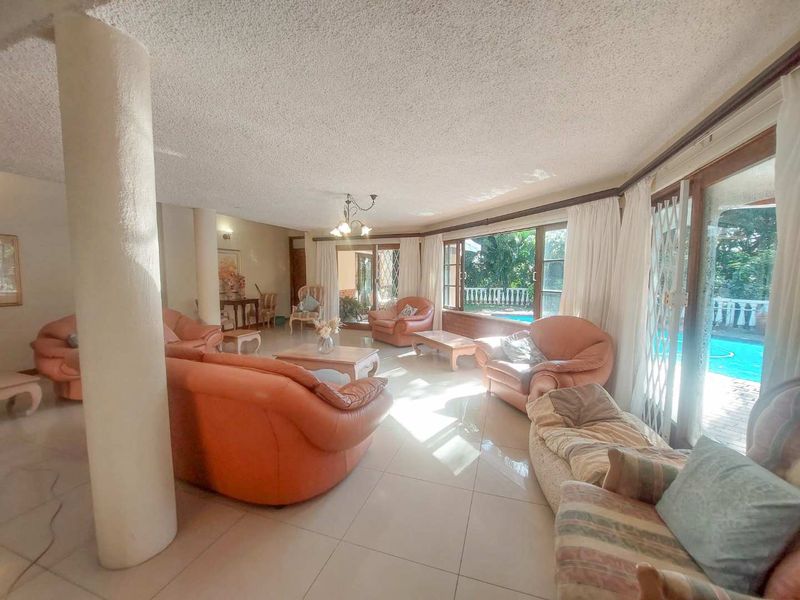 Expansive 4 bedroom home in prime Glen Hills! - Photo 8