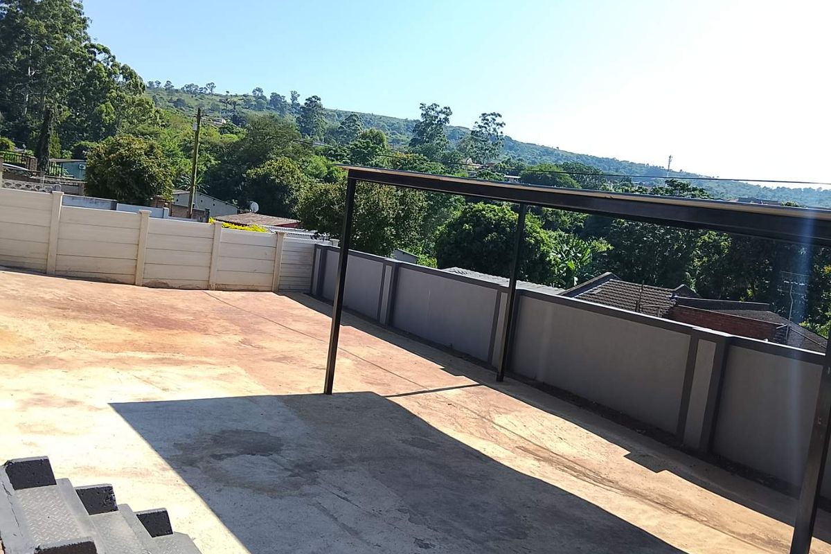 ✨ Modern, Move-In Ready Home in a Peaceful Location! ✨ - Photo 5