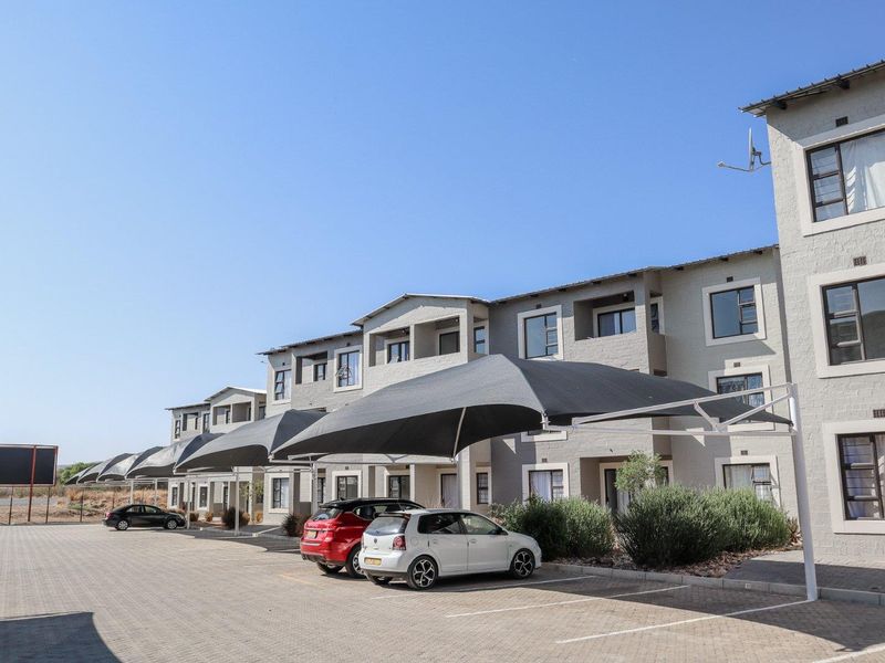 Allure of the 2-Bed Retreat - Photo 4