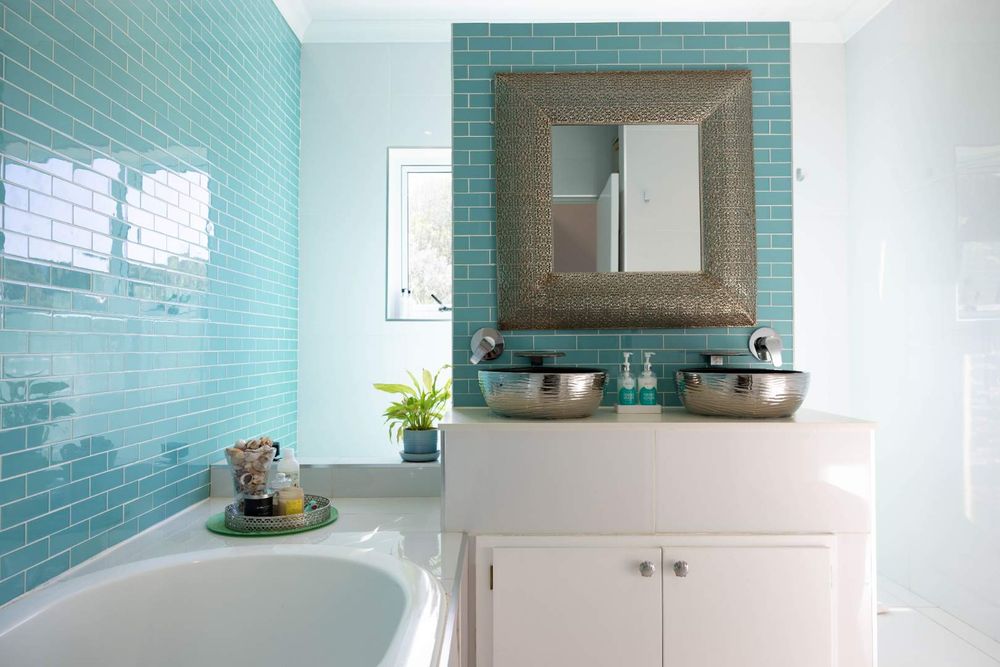 Family Bathroom with shower and Bath