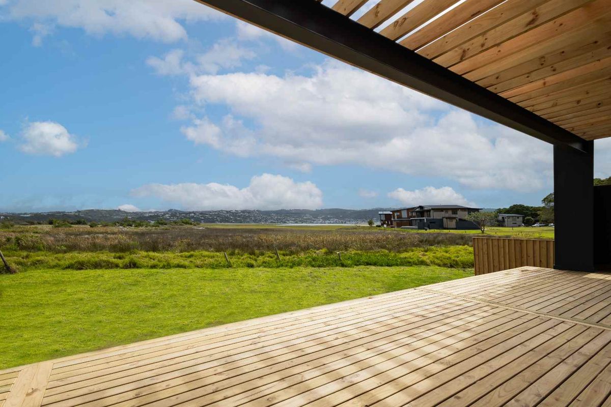 Stunning Timber Home in Brenton on Lake - Photo 4