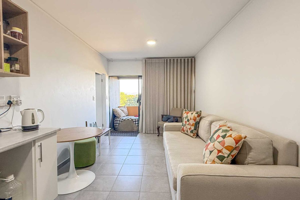 One bedroom Furnished Apartment - Photo 4