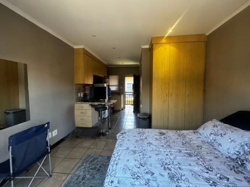 Bachelor Flat in Secure Lifestyle Estate - Exceptional Investment Opportunity - Photo 5