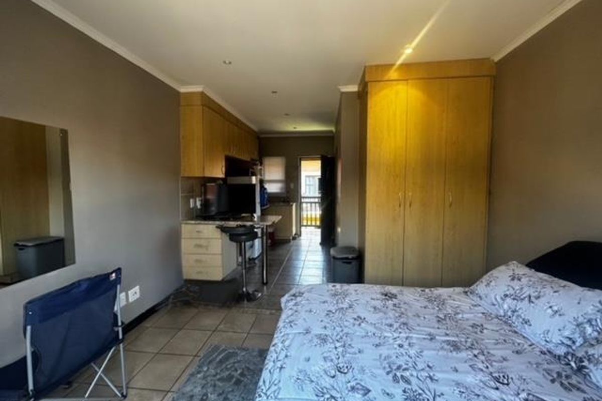 Bachelor Flat in Secure Lifestyle Estate - Exceptional Investment Opportunity - Photo 5