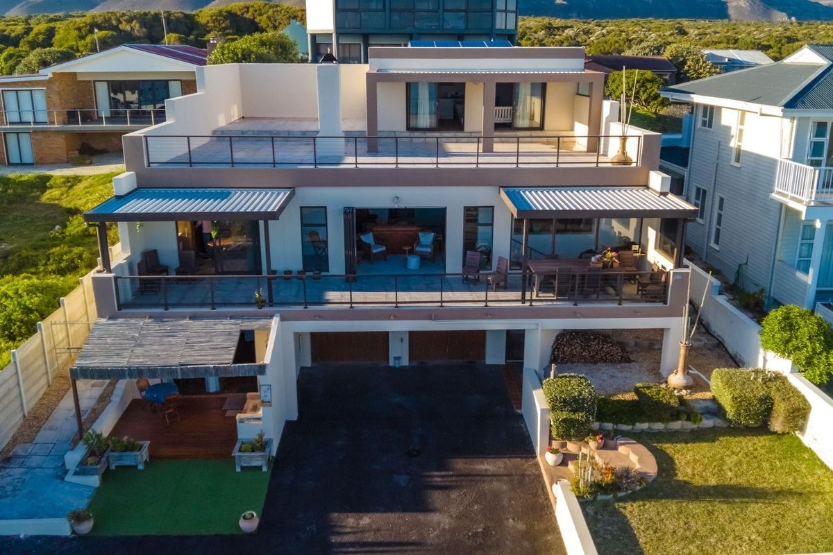 Sea, Style, and Space in De Kelders’ Most Sought-After Location - Photo 4