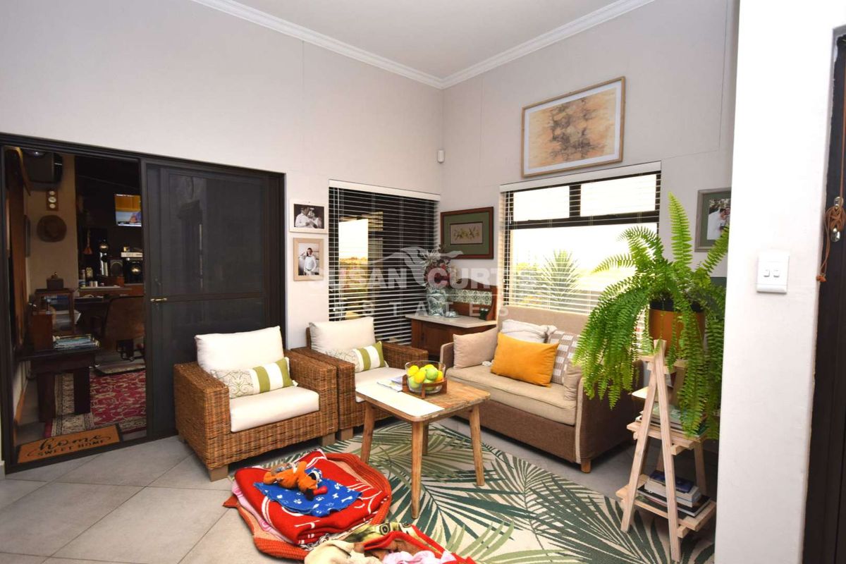 3 BEDROOM HOUSE WITH FLAT IN EXT 22, OCEAN VIEW - Photo 3