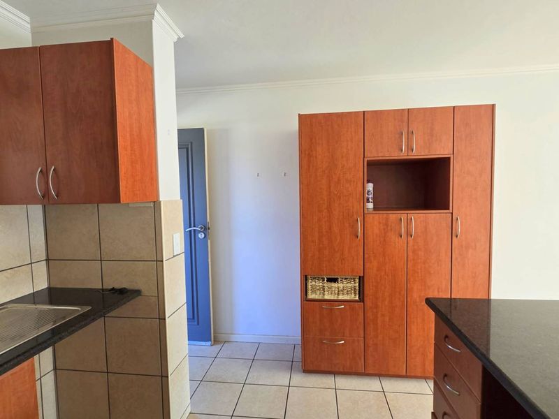 Charming Holiday Apartment Just Steps from the Beach - Photo 7