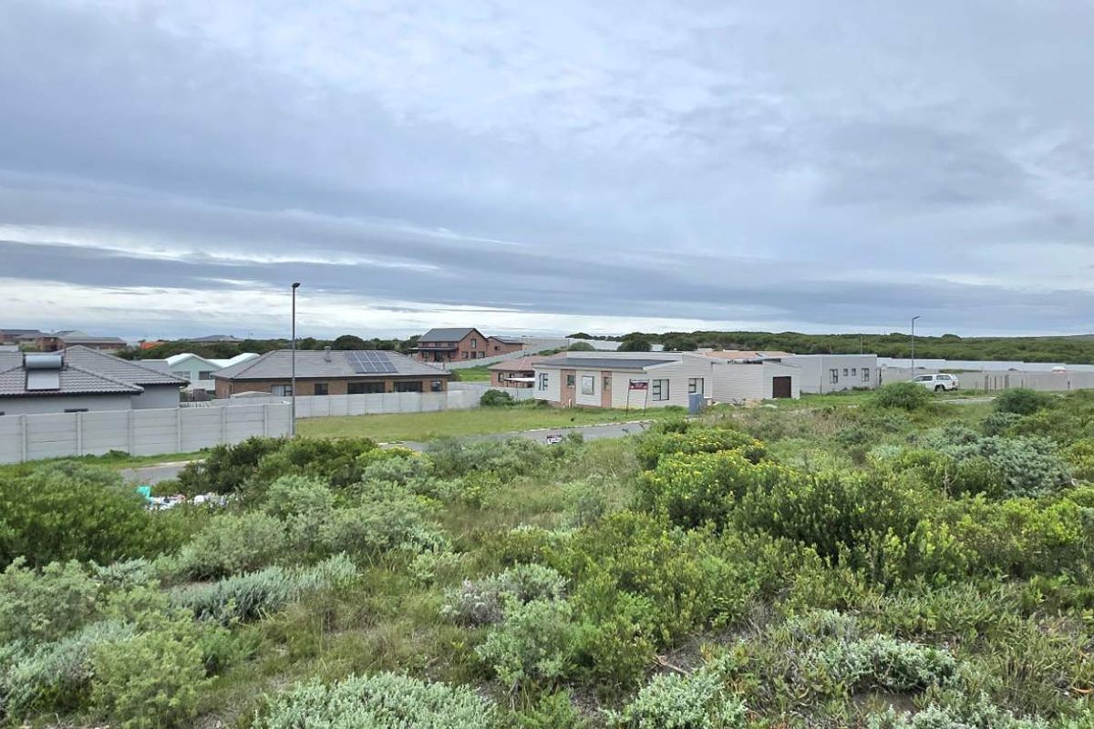 Build Your Coastal Dream Home in Kleinbaai's Fast-Growing Groenberg Suburb - Photo 4