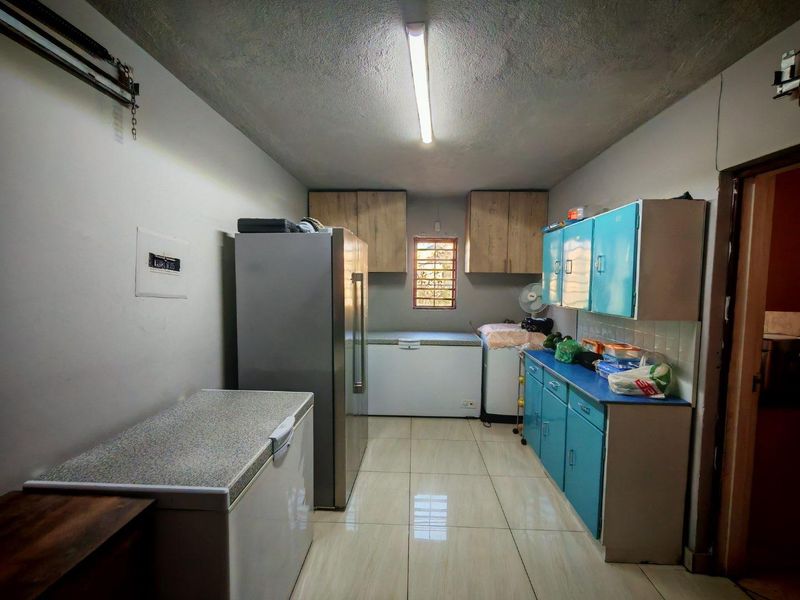 Hassle Free Home For Sale - Photo 5