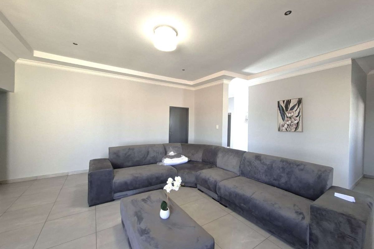 8-bedroom Home: Your Next Investment Opportunity. - Photo 5
