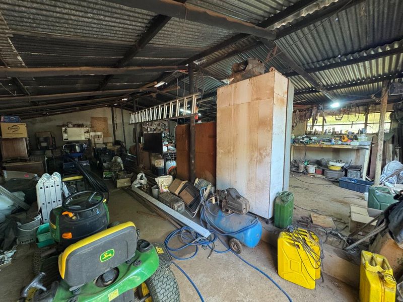 WATER-RICH SMALLHOLDING WITH DEVELOPMENT POTENTIAL NEAR HARTBEESPOORT DAM - Photo 7