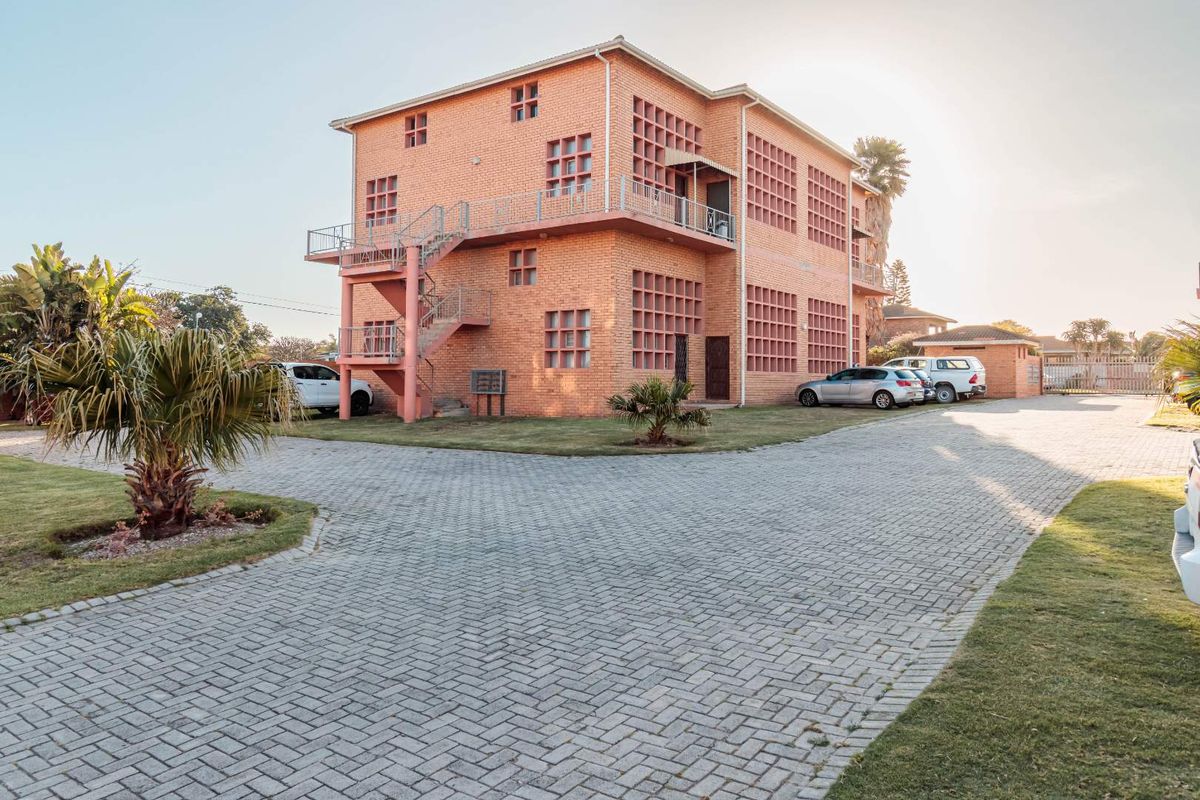 Calling Investors/First time buyers: Loft Apartment - Bluewater Bay - Photo 5