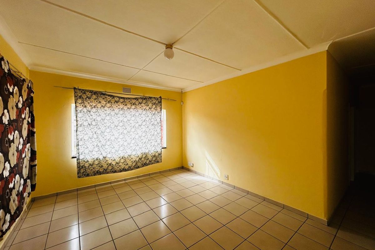 Home & Flatlet Combo - Photo 5