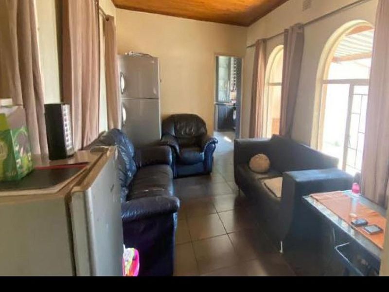 Large family home - Photo 6