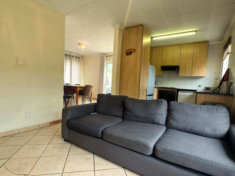 First Floor Apartment in a Security Complex - Photo 8