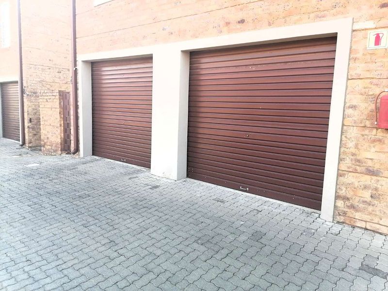 Spacious 4-Bedroom Duplex in Secure Estate - Photo 3