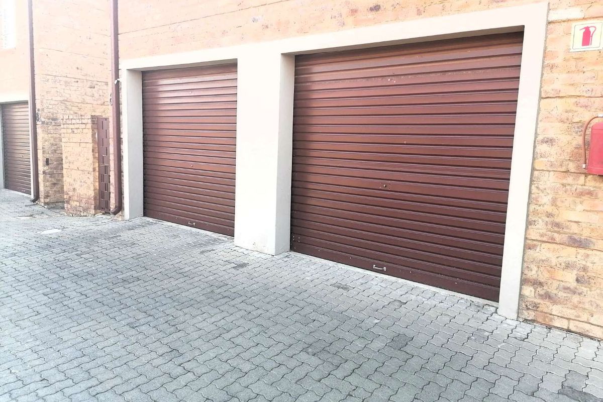 Spacious 4-Bedroom Duplex in Secure Estate - Photo 3