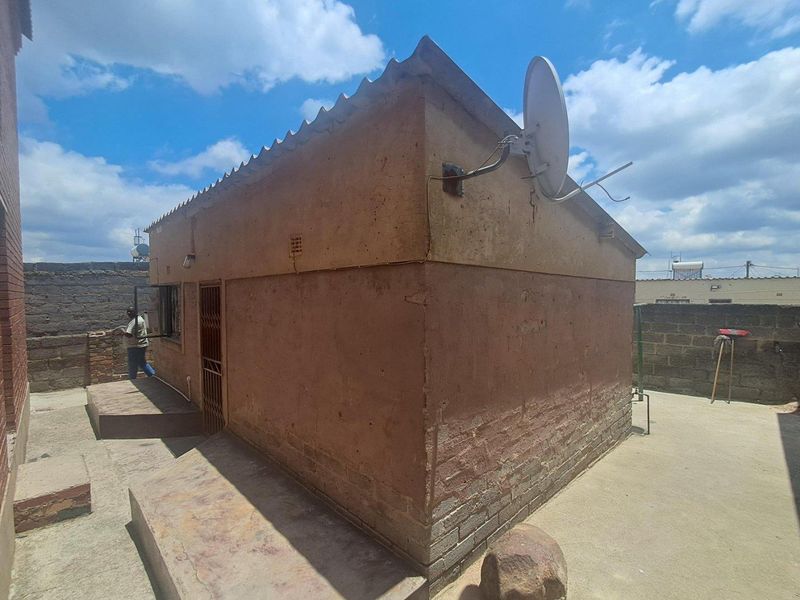 Lucrative Investment In Kaalfontein - Photo 9