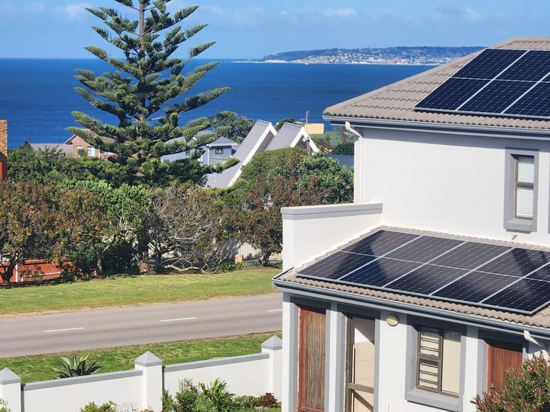 HOME OF DISTINCTION IN SMALL COMPLEX WITH SEA VIEWS - Photo 3