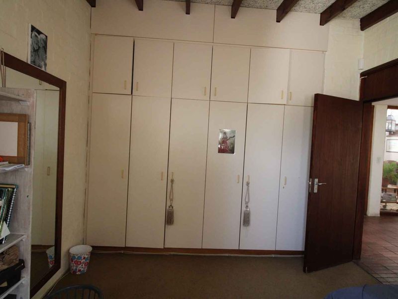 Family home in sought after area - Photo 10