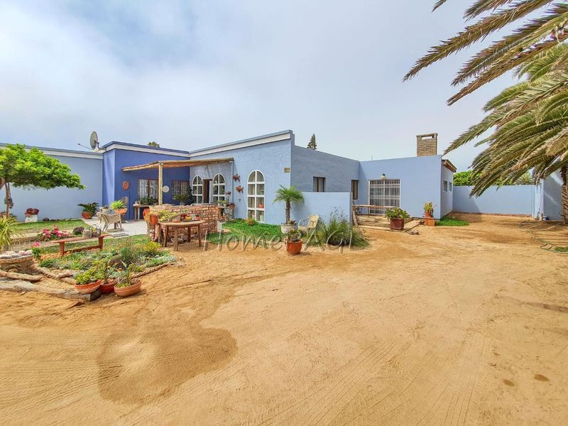 Henties Bay Proper:  5 Bedroom FARMSTYLE HOME is for Sale - Photo 6