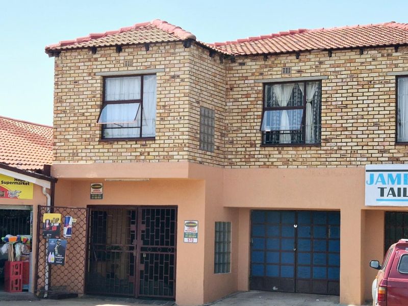 Excellent Investment Opportunity – Mixed-Use Commercial Property - Photo 2