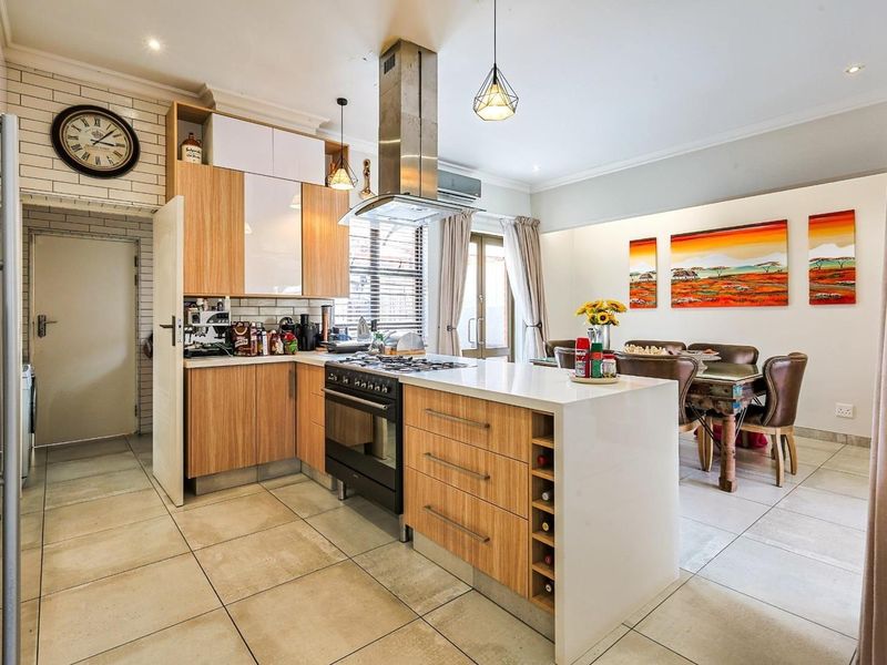 The New Classic: Uncompromised Self-Sufficiency - Photo 7