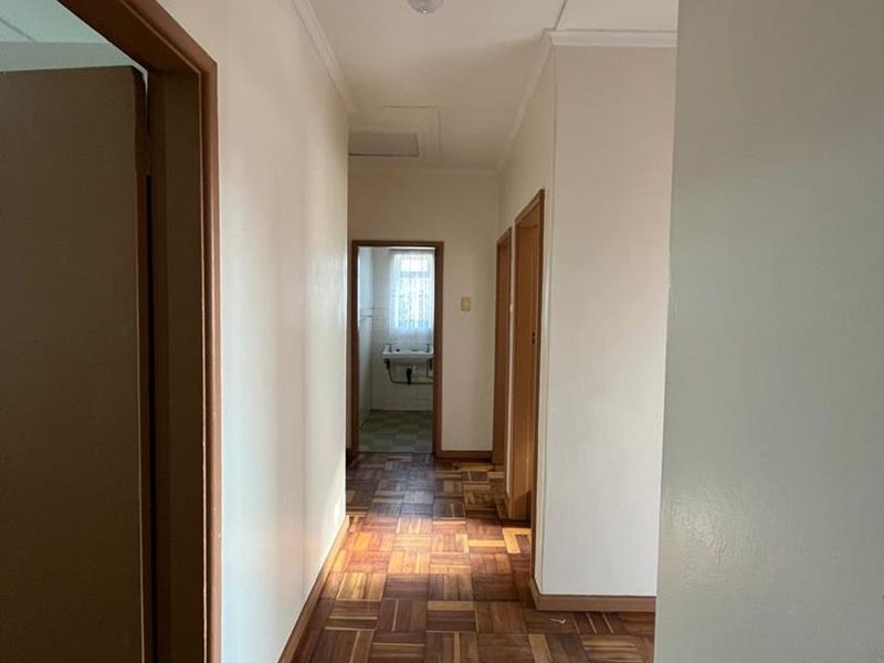 1 Spacious Flat to Rent in Sidwell - Photo 5